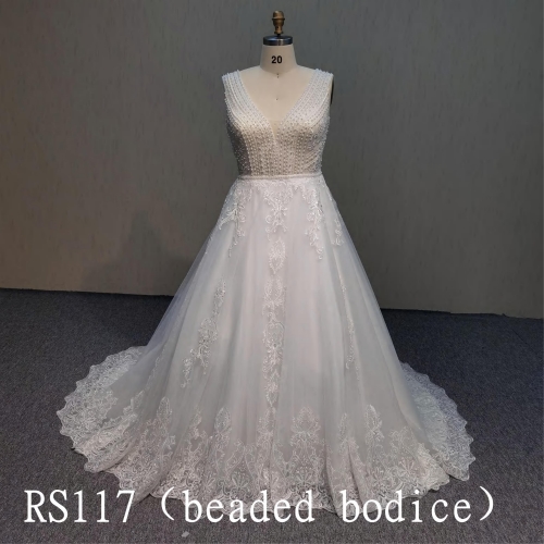 RS117 V-neck sleeveless dress with lace appliques  Beaded gown Made In China