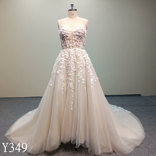 Y349  Spaghetti Strap tulle beach wedding dress with flower lace applique