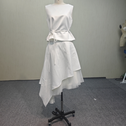 P122 Irregular bateau dress with sleeveless