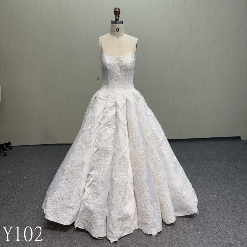 Y102 Sweetheart Embroidered Wedding Dress