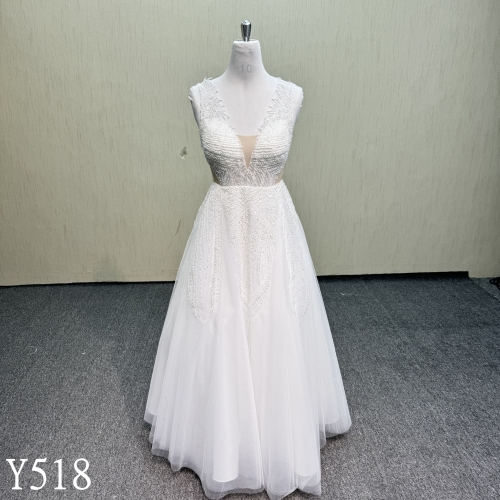 Y518 V-neck Wedding Dress with Flesh-colorful bottom on both sides of the waist