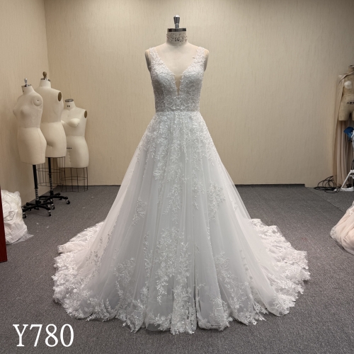 Y780 Lace dress, quite pretty; if you like more lace, not hesitate to the one