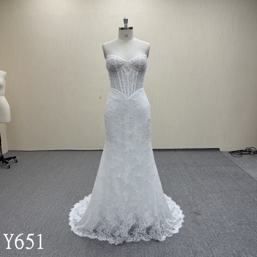 Y651-Elegant French Lace Boned Corset Mermaid Wedding Dress with V-Open Back | Wholesale & Custom Made