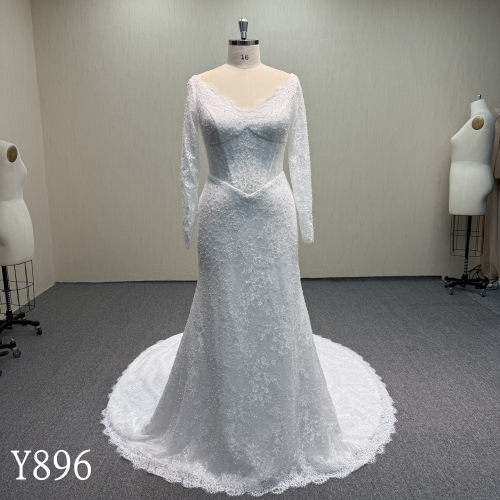 Y896 Flattering Basque Waist Lace Wedding Dress for Brides.
