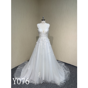 Y076 V-neck sleeveless A-line lace floral wedding dress