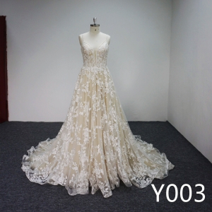 Y003 Lace flowers Bridal Gowns with Beaded Wedding Dress V-neck Halter Dress