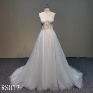 RS012 Round Neck Beading Wedding dress with Applique for Woman