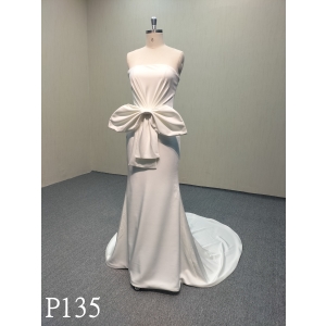 P135 Plain Ivory Crepe Made by Italy Satin with Detachable Bow for Bride