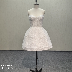 Y372  Gorgeous short wedding ball gown  with thick beading lace  for bride made in China