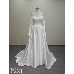 P221 Slight sweetheart neckline wedding dress with invisible zipper