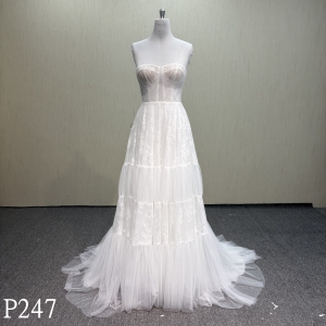 P247 Pretty Semi-sweetheart Wedding Dress