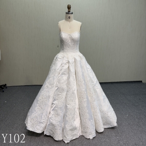 Y102 Sweetheart Embroidered Wedding Dress