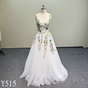 Y515 A Wedding Dress with a Bright Spring Atmosphere