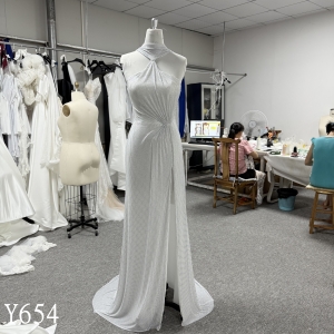 Y654 Guangzhou Factory Direct Sparkling Halter Evening Gown with Back Scarf