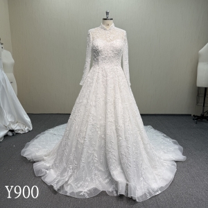 Y900 Exquisite Lace Gown with Intricate Beadwork, Elegant Long Sleeves, and Sculpted Fit