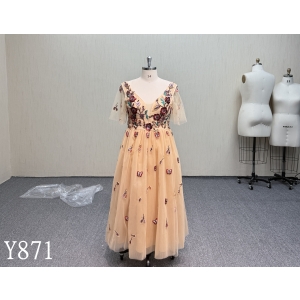 Y871  Elegant Lace-Up Back Dress with Colorful Floral Embroidery.